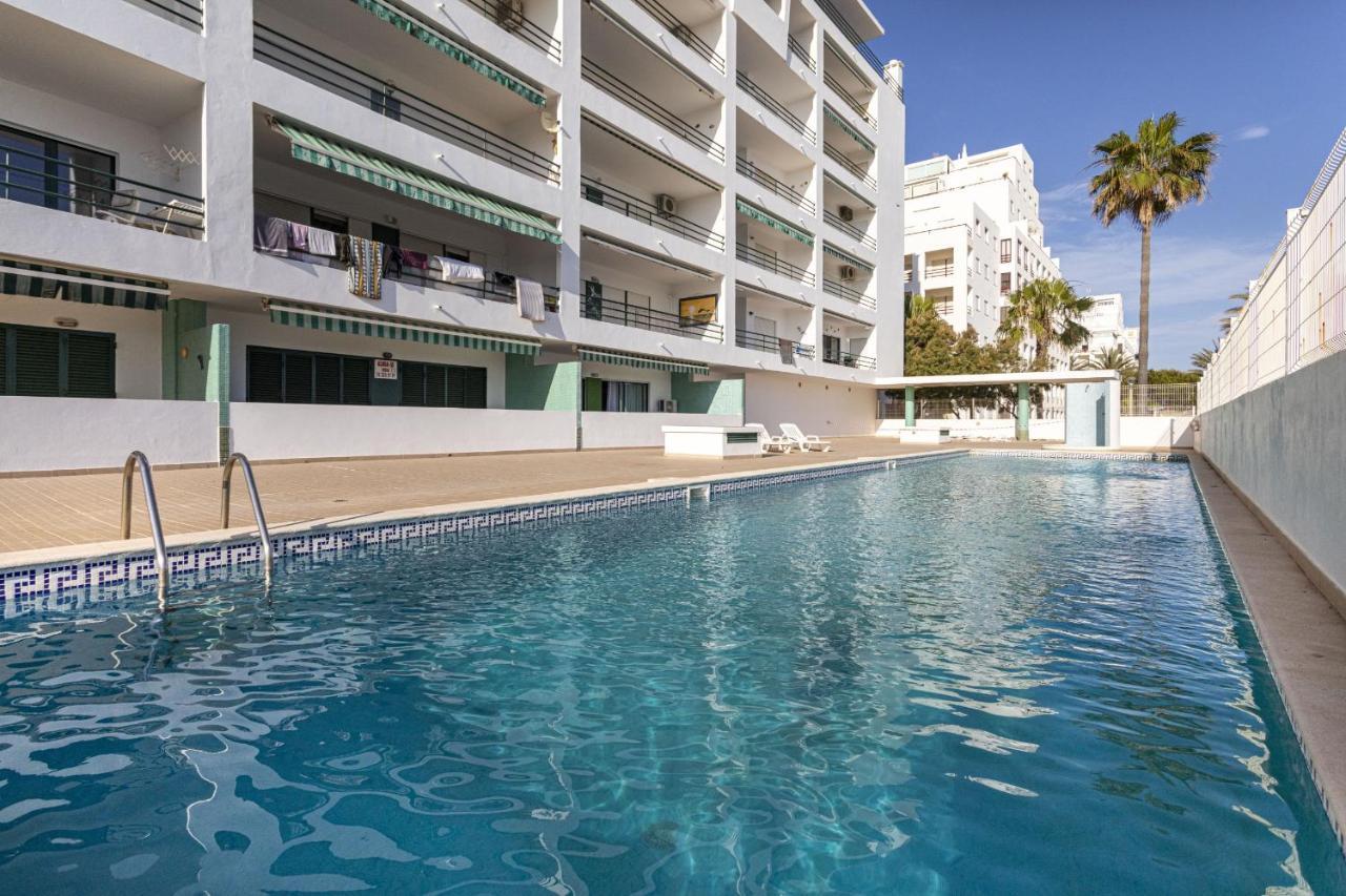 Miral 2 - Beach Front Apartment With Pool Quarteira Bagian luar foto
