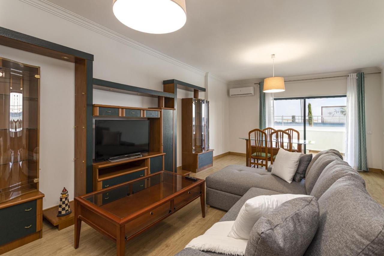 Miral 2 - Beach Front Apartment With Pool Quarteira Bagian luar foto