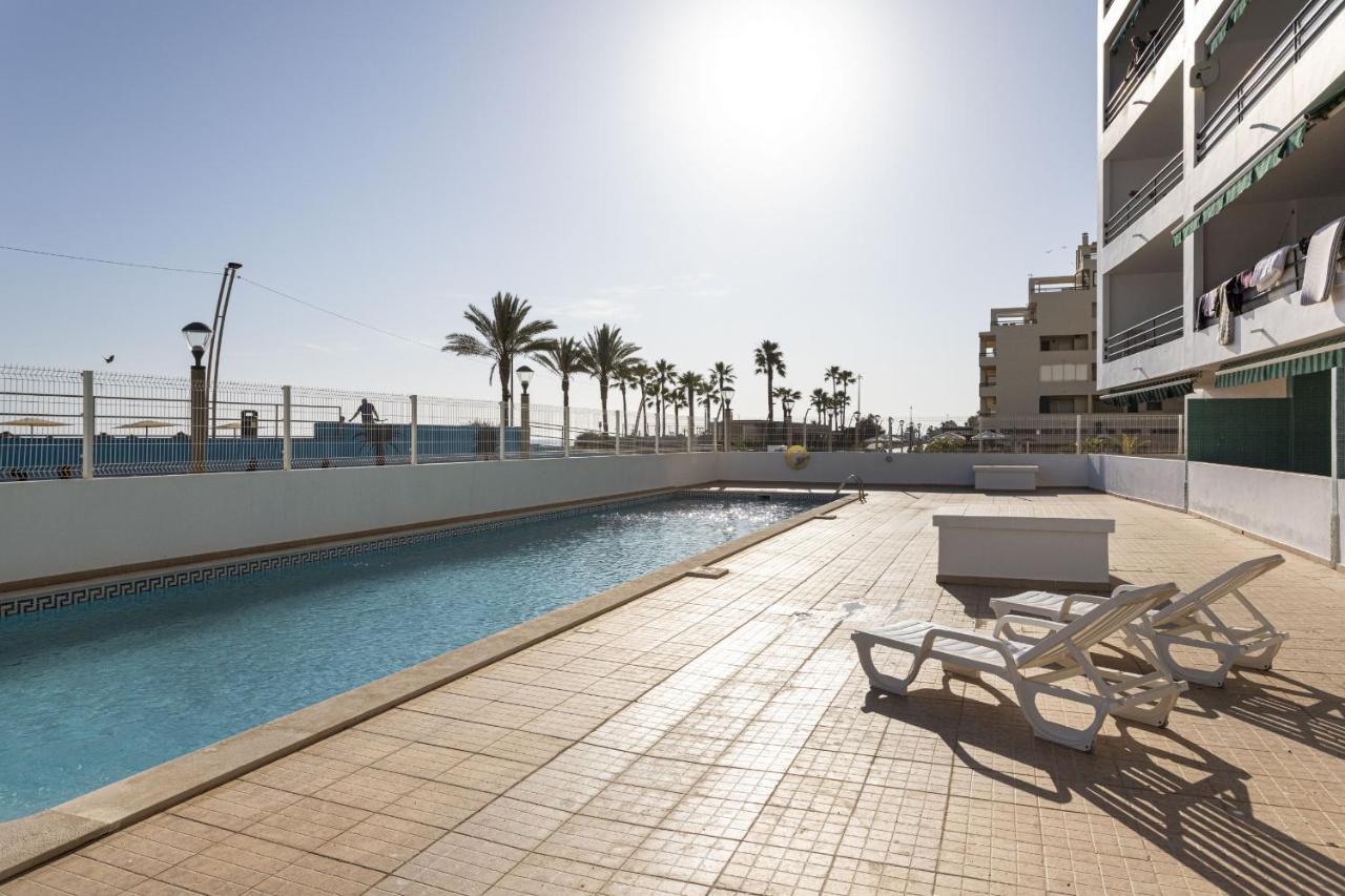 Miral 2 - Beach Front Apartment With Pool Quarteira Bagian luar foto