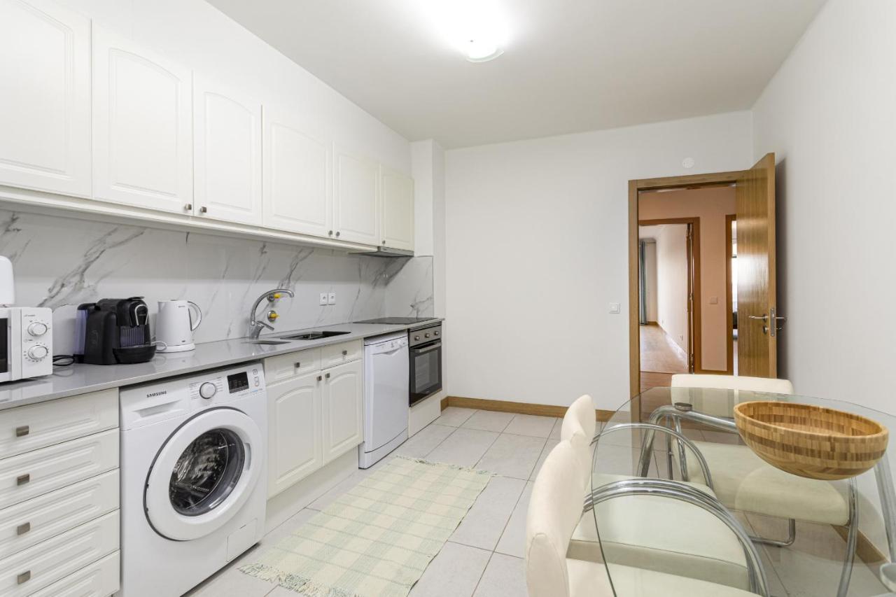 Miral 2 - Beach Front Apartment With Pool Quarteira Bagian luar foto