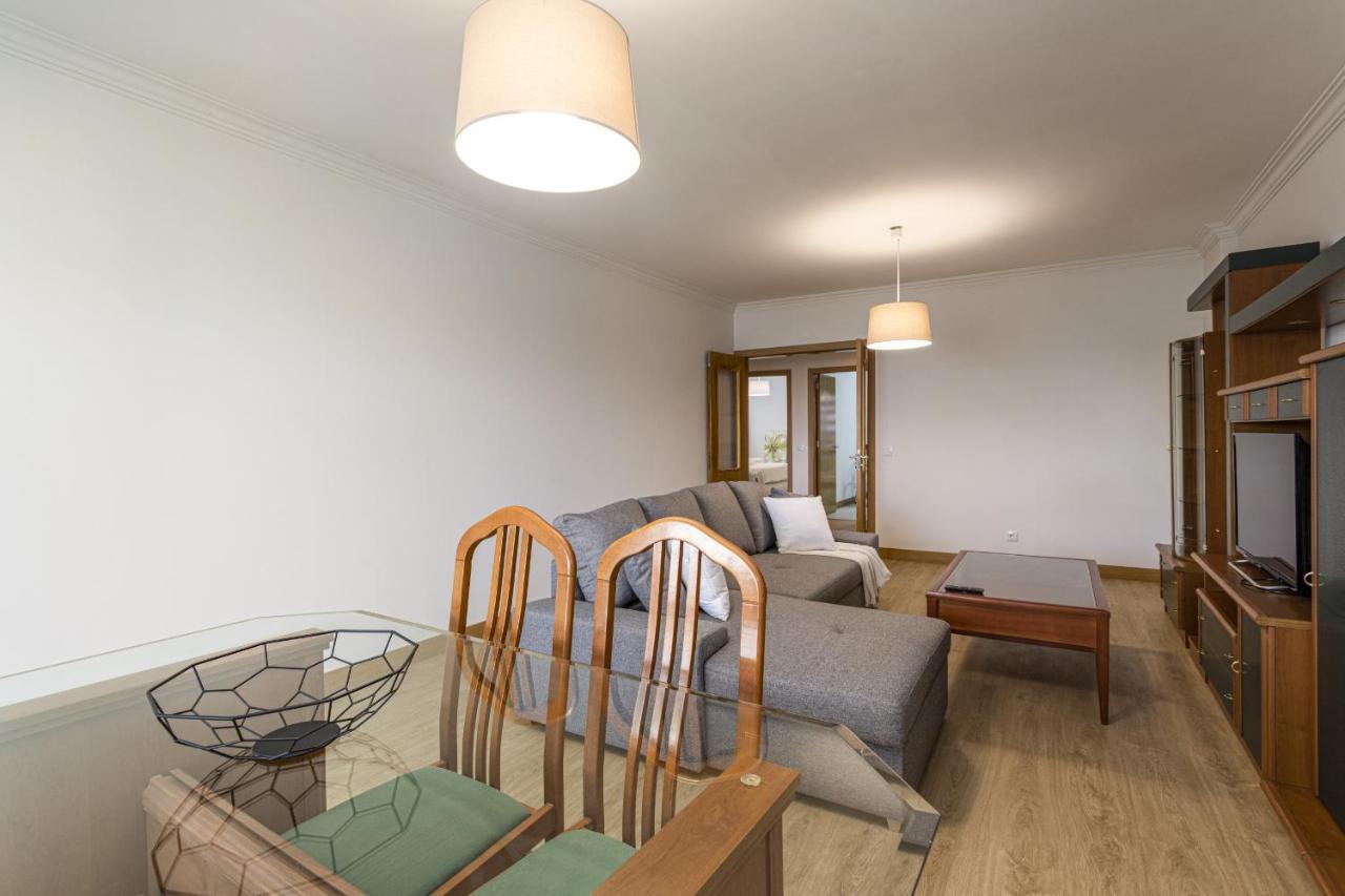 Miral 2 - Beach Front Apartment With Pool Quarteira Bagian luar foto